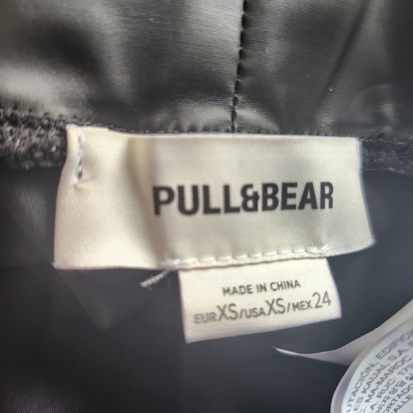 BNWT Pull&Bear XS Black Faux Leather Leggings Slim Stretch Basic Closet Staple - Picture 11 of 15
